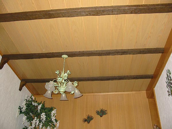 Wand- u. Deckenverkleidungen